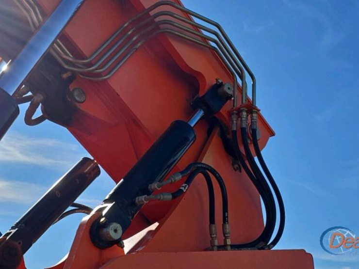 2014-sky-trak-6042-image-12