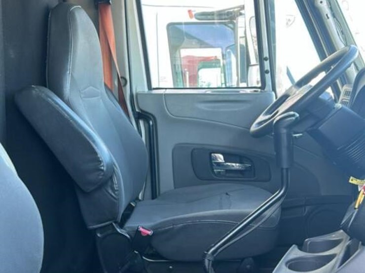 2015-international-prostar-image-9