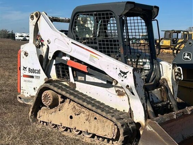 2014-bobcat-t590-image-2