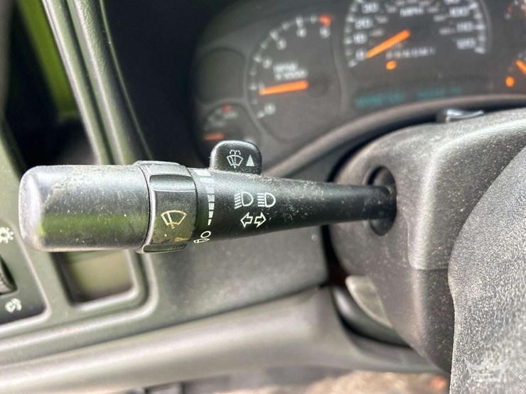 2006-chevrolet-silverado-2500-image-16