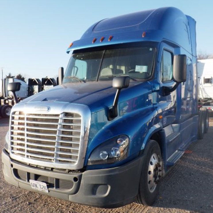 FREIGHTLINER CASCADIA 125