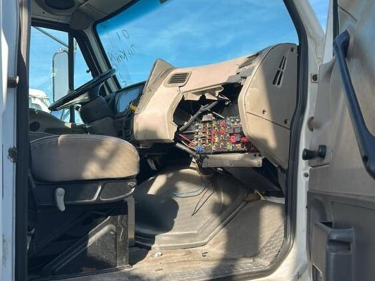 sterling-m8500-image-6