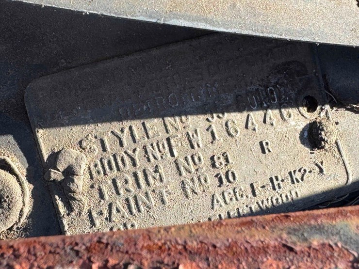 1951-cadillac-fleetwood-image-14