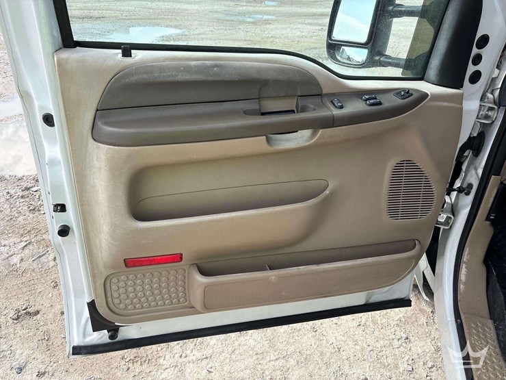 2004-ford-f250-image-17