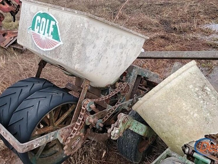 cole-planter-image-5