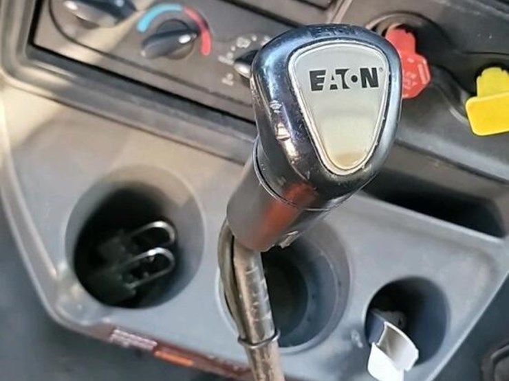 2015-international-prostar-image-21