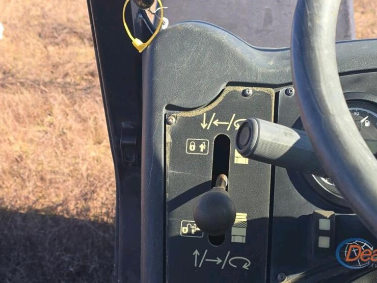 caterpillar-tl642c-image-27