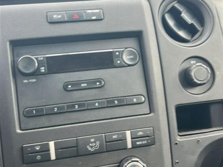 2011-ford-f150-image-16