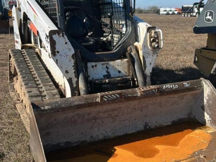 2014-bobcat-t590-image-1