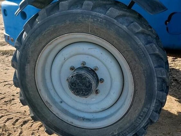 2016-genie-gth844-image-12