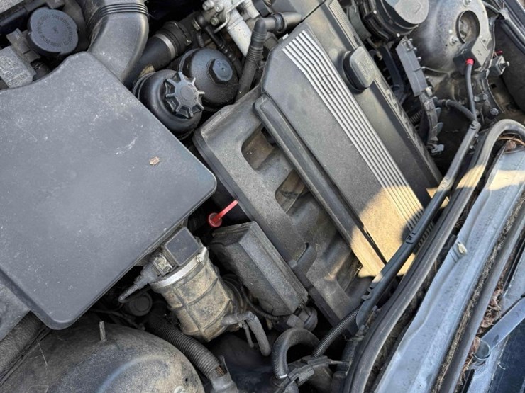 2003-bmw-3-series-325i-image-11