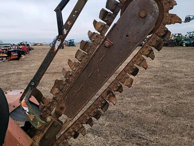 ditch-witch-3700-image-9