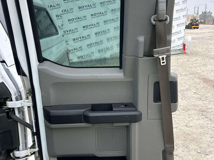 2017-ford-f150-image-21