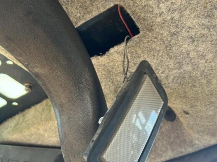 2017-deere-323e-image-16