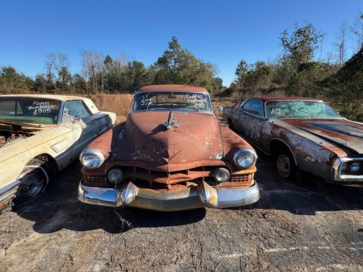 1949-cadillac-fleetwood-image-10