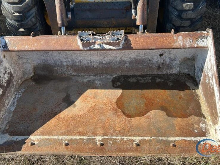 new-holland-l230-image-18