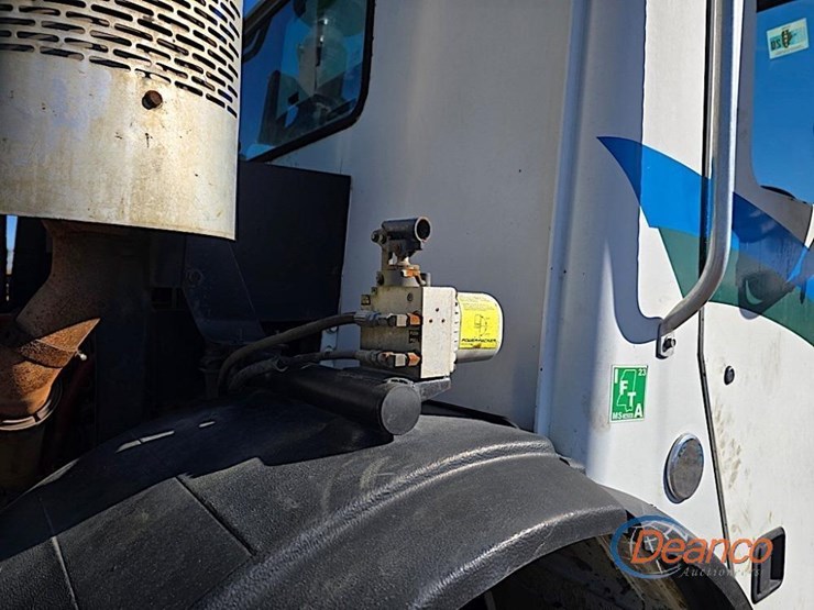 2015-mack-garbage-truck,-s/n-1m2au14c9fm002359-(no-title---bill-of-sale-only):-auto.,-runs,-won't-build-air,-124k-mi.-image-5