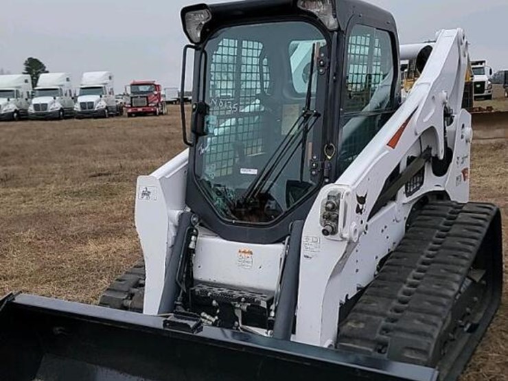 2022-bobcat-t770-image-4