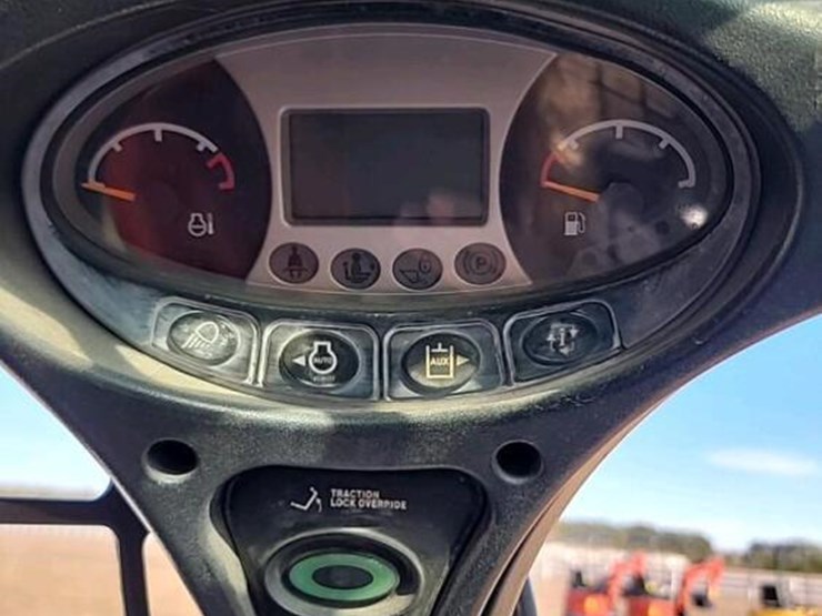 bobcat-t550-image-24