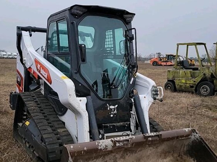 2023-bobcat-t64-image-3