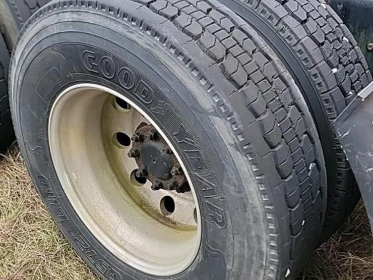 international-prostar-image-7