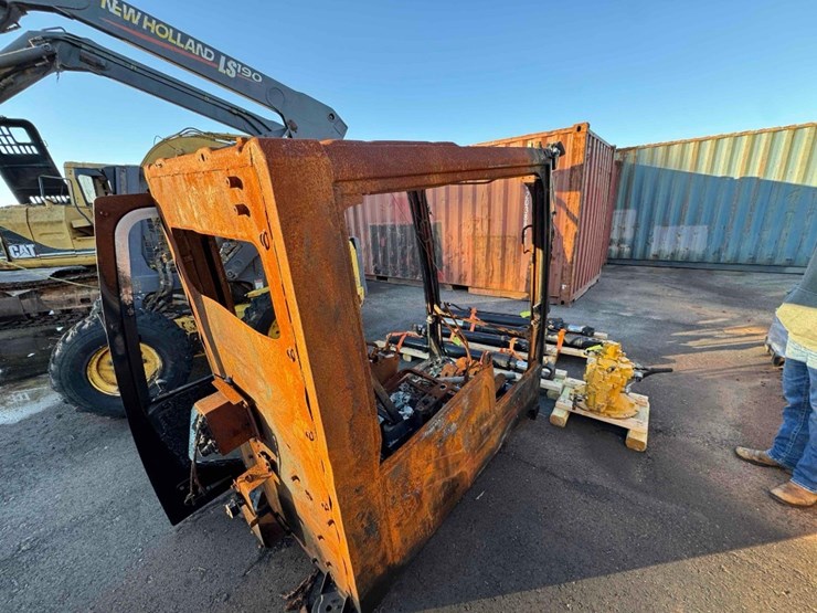 2015-caterpillar-312el-image-15