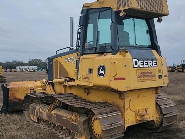 deere-700j-xlt-image-5