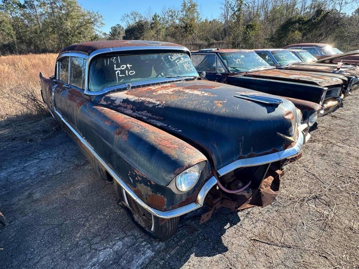 1951-cadillac-fleetwood-image-8