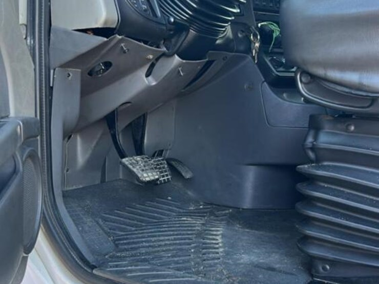 2015-international-prostar-image-39