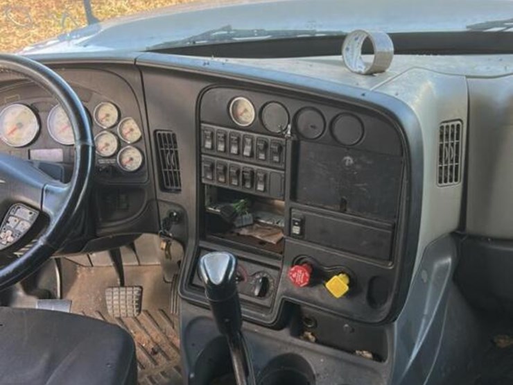 2016-international-prostar-image-32