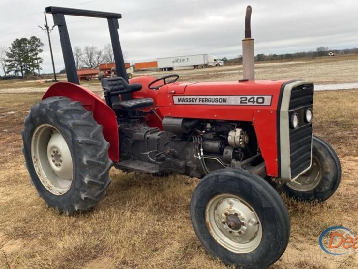 massey-ferguson-240-image-4