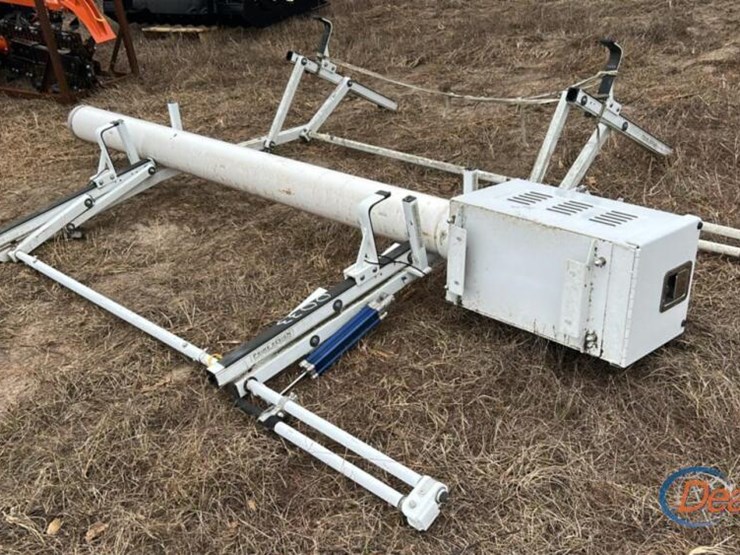 prime-design-ergo-rack-and-tool-box-mounted-on-pipe-image-4