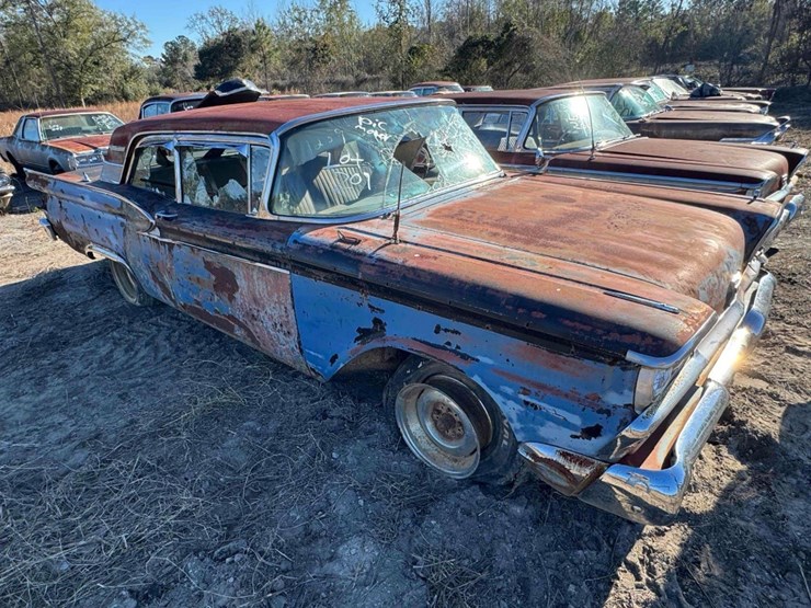 1950-ford-galaxie-image-4