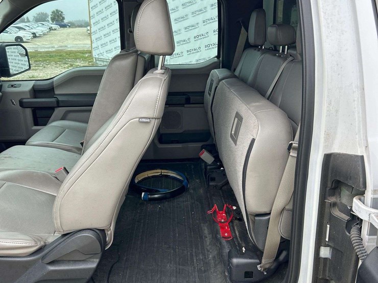 2017-ford-f150-image-22