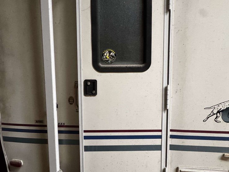 2000-coachmen-catalina-lite-hw-22'-travel-trailer-image-14