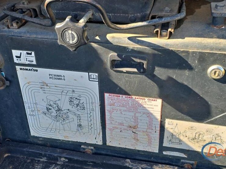 komatsu-pc30mr-5-image-18