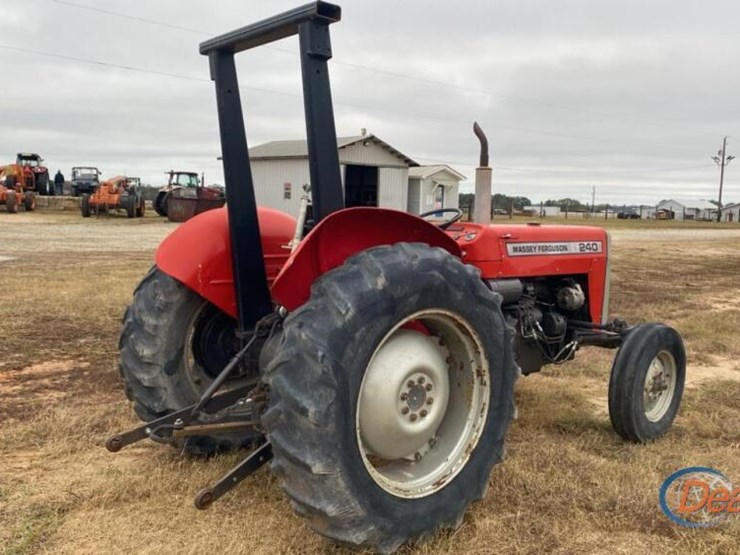 massey-ferguson-240-image-8