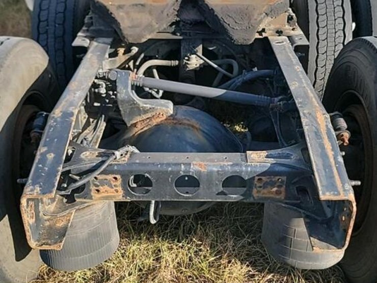 2016-international-prostar-image-13