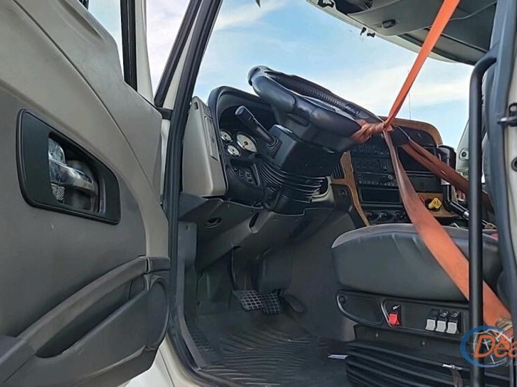 2016-international-prostar-image-15