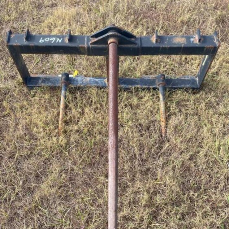 HAY SPEAR FOR SKID STEER