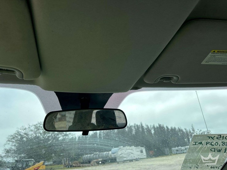 2015-dodge-1500-image-18