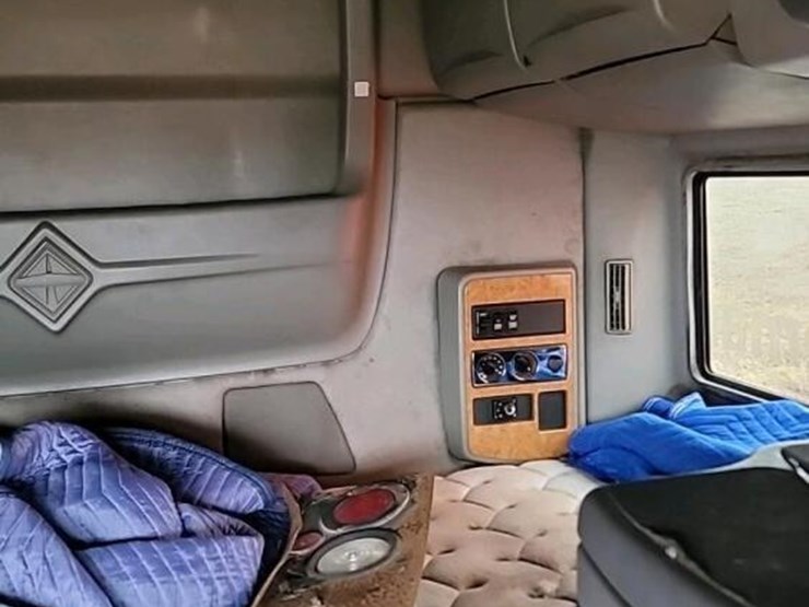 international-prostar-image-23