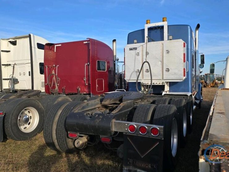 kenworth-w900-image-16