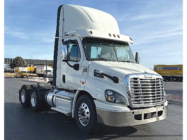 2018-freightliner-cascadia-113-image-1