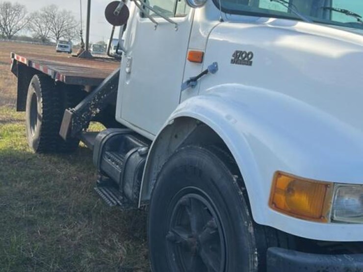 1998-international-4700-image-2