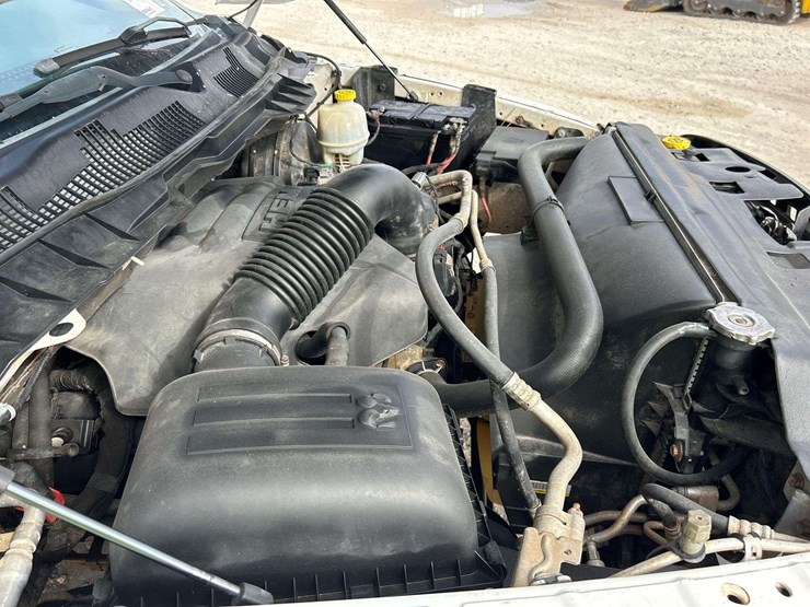 2015-dodge-1500-image-9