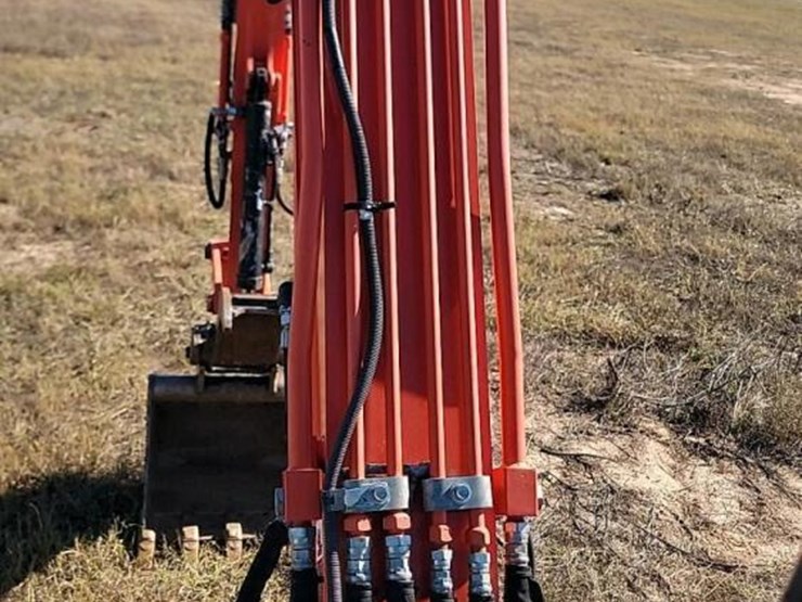 2022-kubota-kx040-image-22