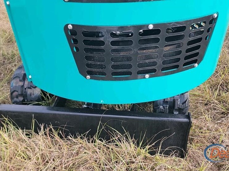 unused-2025-cfg-h15r-mini-excavator,-s/n-20250906w0010:-420cc-gas-eng.,-15"-bkt.,-4x6-tracks,-38.5"-base-image-6