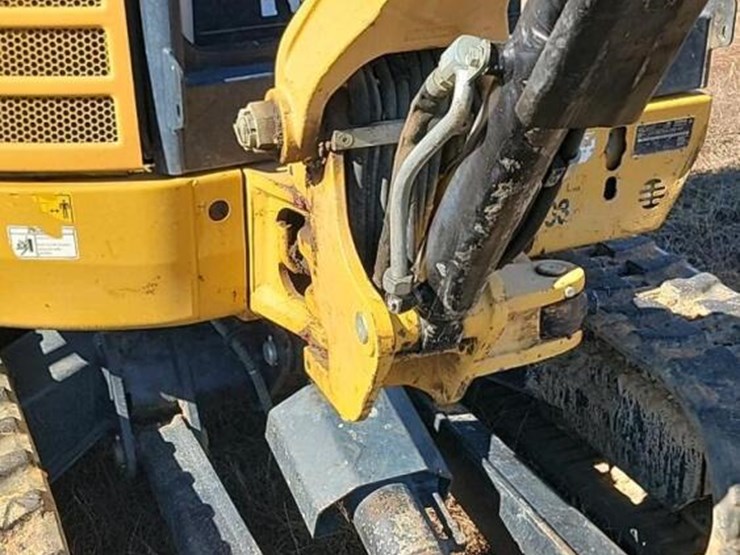 2021-caterpillar-302.7d-image-5