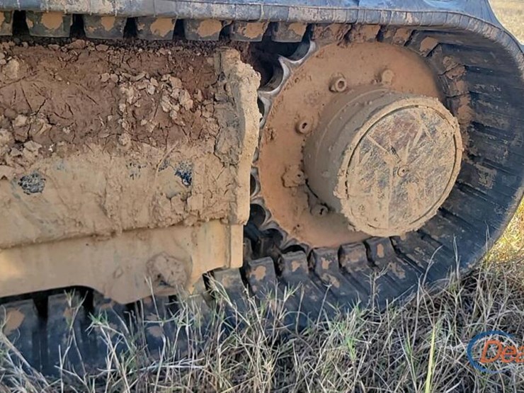 2019-caterpillar-302.7d-image-19